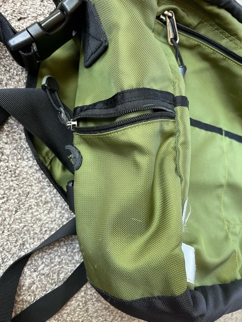 Spire Mojo Green and Black 17”Laptop Bag